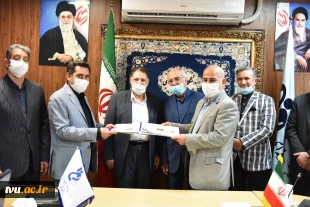 دکتر صالحی عمران:

از جذب بیش از 265 میلیارد ریال از حمایت های خیرین در دانشگاه فنی و حرفه ای در سال 99 خبر داد 4