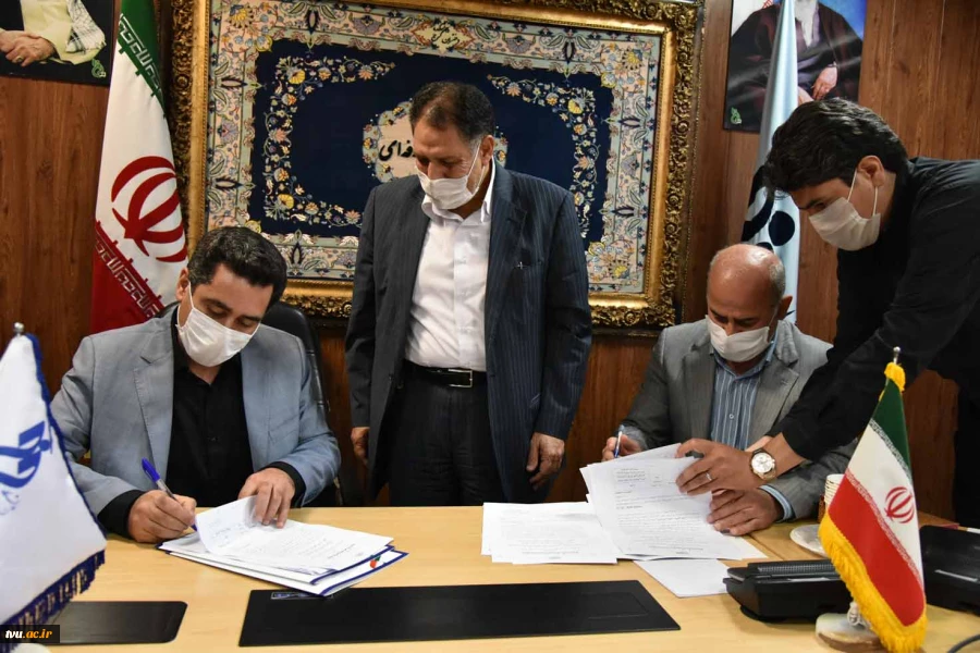 دکتر صالحی عمران:

از جذب بیش از 265 میلیارد ریال از حمایت های خیرین در دانشگاه فنی و حرفه ای در سال 99 خبر داد 13