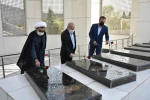 رییس دانشگاه فنی و حرفه ای در آیین عطر افشانی قبور شهدای گمنام:

رسالت امروز جامعه دانشگاهی قدردانی از جان فشانی و ایثار شهداست 2