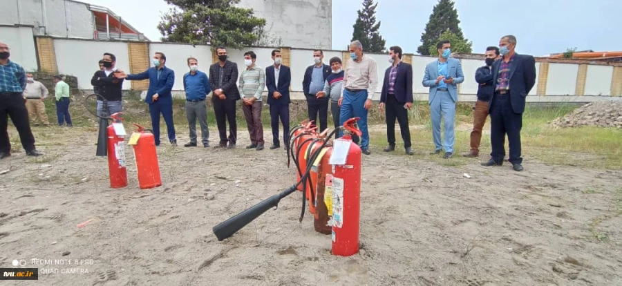 برگزاری یک دوره آموزشی اطفاء حریق در دانشکده فنی و حرفه ای محمودآباد 7