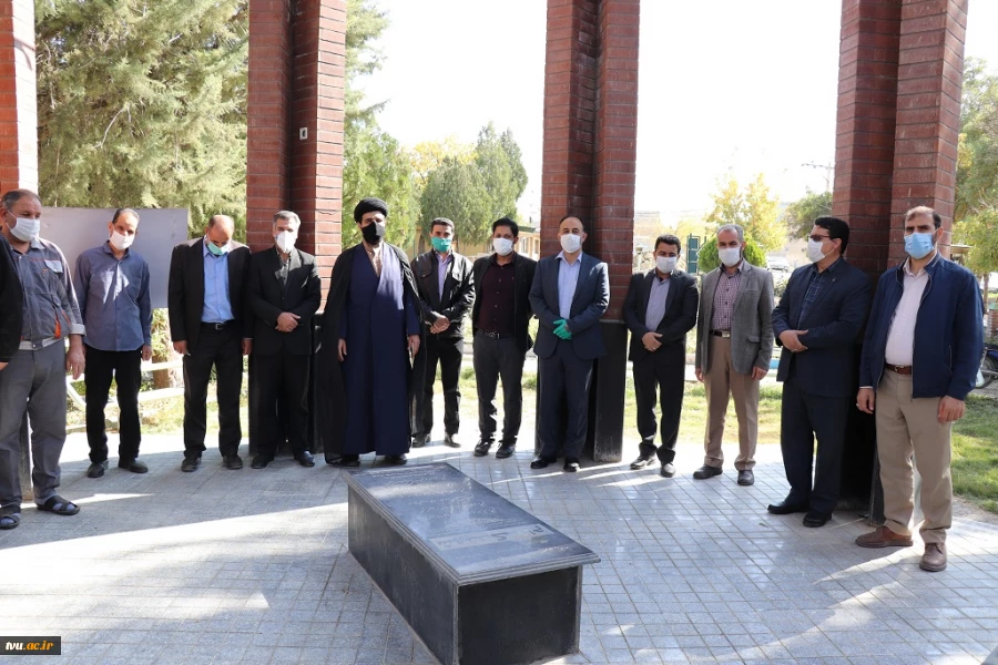 تجمع در محکومیت توهین به ساحت مقدس حضرت محمد(ص) در آموزشکده فنی و حرفه ای شهید مفتح همدان برگزار شد. 3