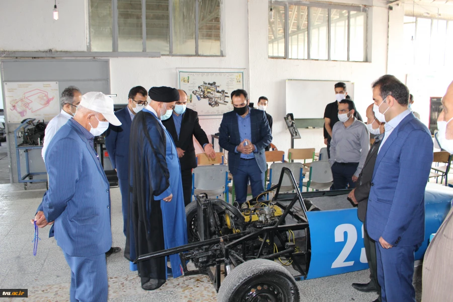 بازدید از کلاس کارگاهی در حال برگزاری