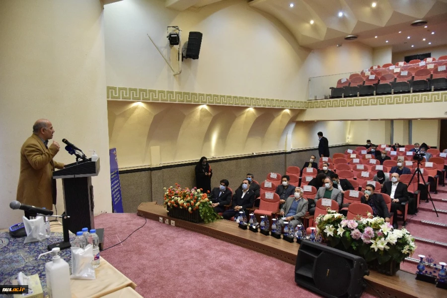 دکتر صالحی عمران در همایش روز ملی پژوهش و فناوری تاکید کرد:
لزوم ورود دانشگاه فنی وحرفه ای به حوزه تولید فناوری 2