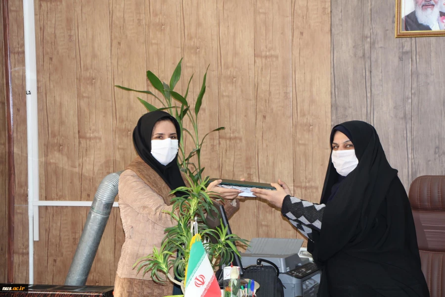 از اساتید گروه آموزش مجازی دختران نجف آباد تقدیر گردید 2