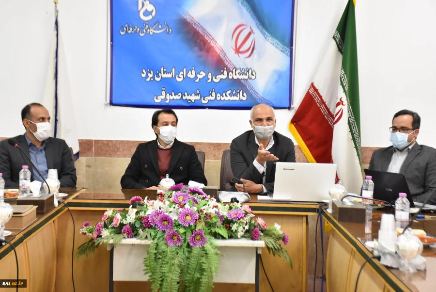 برگزاری آیین  تجلیل از پژوهشگران برتر و رونمایی از دستاوردهای دانشجویان دانشگاه فنی و حرفه ای استان یزد 4