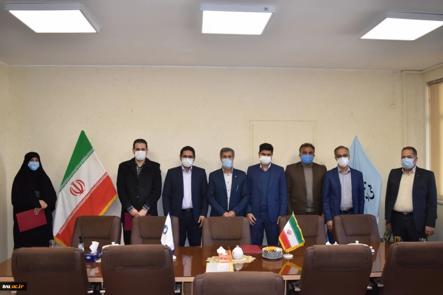 از نفرات برتر مسابقه کتاب‌خوانی یکصد و چهارده نکته درباره نماز تقدیر شد 4