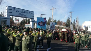 ادای احترام دانشگاهیان دانشگاه فنی و حرفه ای استان آذربایجان شرقی به شهید گمنام دوران هشت سال دفاع مقدس 3