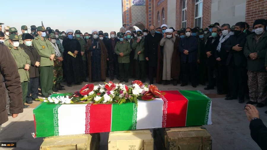 ادای احترام دانشگاهیان دانشگاه فنی و حرفه ای استان آذربایجان شرقی به شهید گمنام دوران هشت سال دفاع مقدس 6