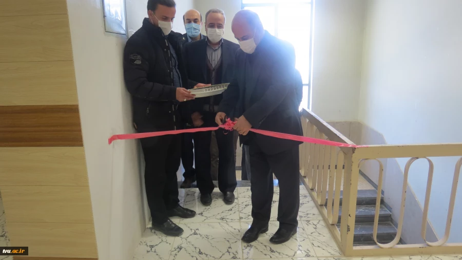 رئیس دانشگاه فنی و حرفه‌ای کشور گفت؛
افزایش بیش از ۷۰۰ کد رشته در دانشگاه فنی و حرفه ای در دوسال اخیر/ روی کیفیت آموزش مهارتی باید جدی تر رفتار کنیم
 3