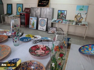 بازدید دکتر رضا نقدی ریاست دانشگاه فنی و حرفه ای استان سمنان و هیات رئیسه این دانشگاه از نمایشگاه آثار دانشجویان دانشکده فنی و حرفه ای دختران سمنان 6
