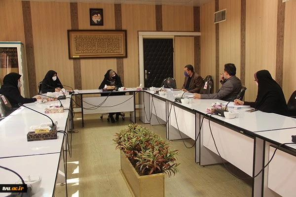 اولین جلسه از سلسله نشستهای برنامه ریزی شده در راستای هم افزایی تعامل صنعت با دانشگاه
 5