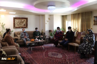 دیدار ریاست دانشگاه فنی و حرفه ای استان مرکزی با خانواده شهید معبود نیا 3