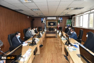 دومین وبینار مشترک معاونان و مدیران ستادی دانشگاه و روسا و معاونان (آموزشی، اداری و مالی، پژوهش و فناوری و فرهنگی و – دانشجوئی) کلیه ی دانشکده / آموزشکده های تابعه ی دانشگاه در سال 1400 با حضور دکتر صالحی عمران رئیس محترم دانشگاه با موضوع " از سرگیری آموز