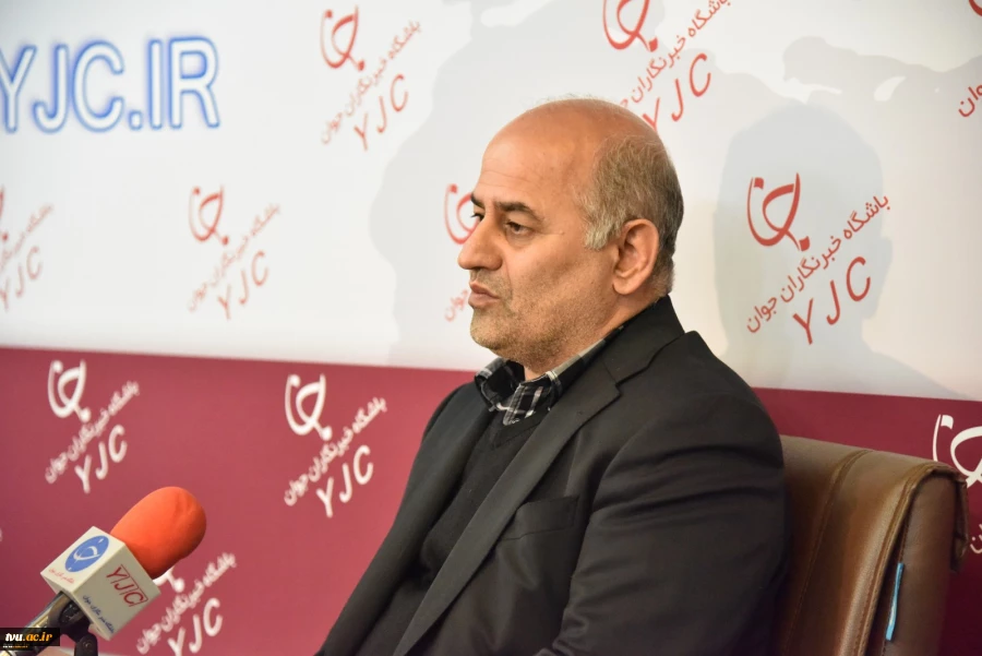 در مصاحبه دکتر صالحی عمران با خبرگزاری باشگاه خبرنگاران مطرح شد:

دانشجویان دانشگاه فنی و حرفه ای شانس بهتری در دسترسی به شغل و کسب درآمد دارند
 2