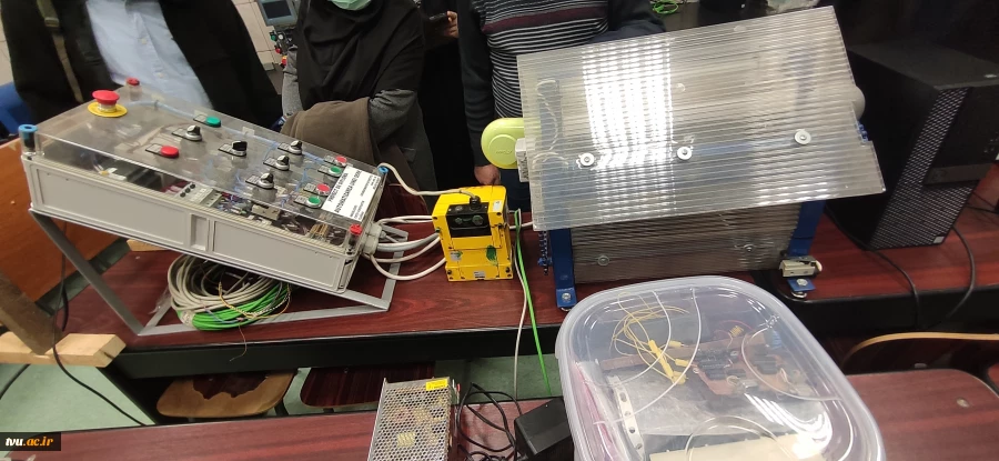 Visiting research centre, workrooms, and laboratories at Pitesti Universit 8