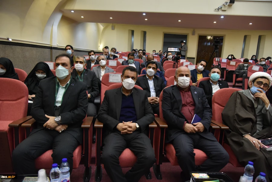 رییس دانشگاه فنی و حرفه‌ای مطرح کرد
هدف عمده ما تربیت تکنسین دربستر اقتصاد پلتفرمی است / عزم دولت جدید برای ارتقای آموزش های مهارتی با افزایش 52 درصدی بودجه دانشگاه در سال آینده 4