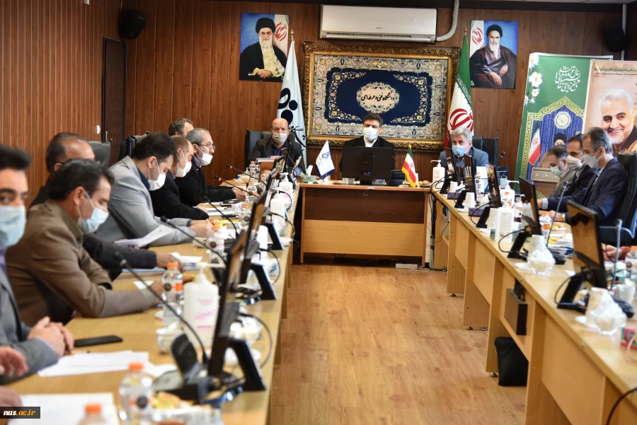 دکتر خسرویان در دیدار با مسئولین کانون‌های استانی مطرح کرد:
استادان بسیجی به عنوان ذخایر استراتژیک فکری در خط مقدم نبرد اندیشه‌ای هستند 5