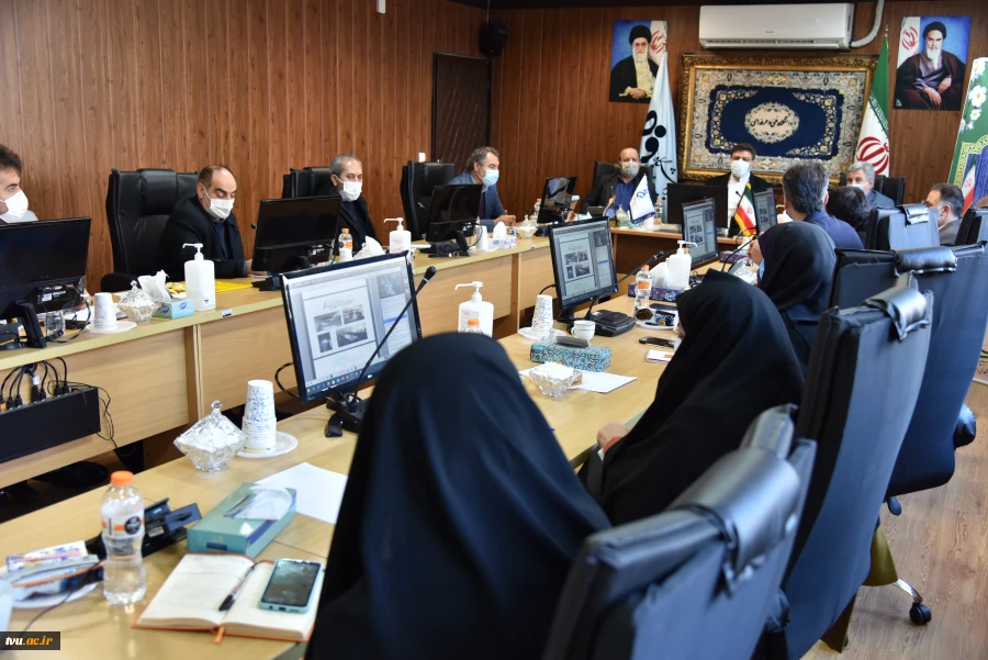 دکتر خسرویان در دیدار با مسئولین کانون‌های استانی مطرح کرد:
استادان بسیجی به عنوان ذخایر استراتژیک فکری در خط مقدم نبرد اندیشه‌ای هستند 8