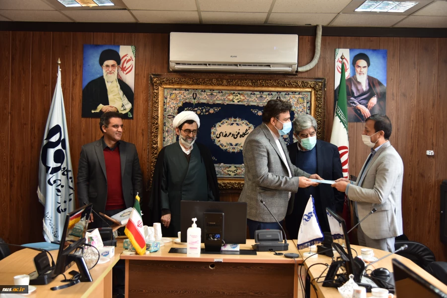 با حضور دکتر خسرویان؛

مراسم تکریم و معارفه سرپرست معاونت آموزشی دانشگاه فنی و حرفه ای برگزار شد. 3
