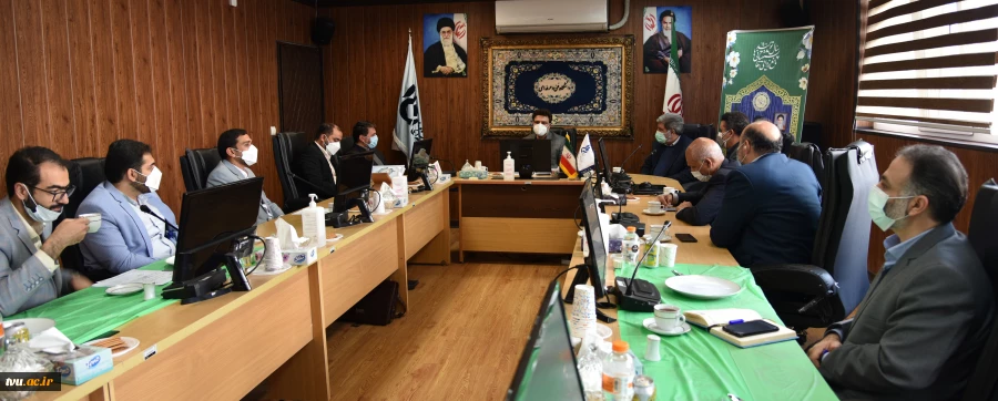 در دیدار دکتر خسرویان با استاندار یزد صورت گرفت؛

امضای تفاهم نامه تجهیز و راه اندازی دانشکده فنی و حرفه ای شهرستان مهریز 4