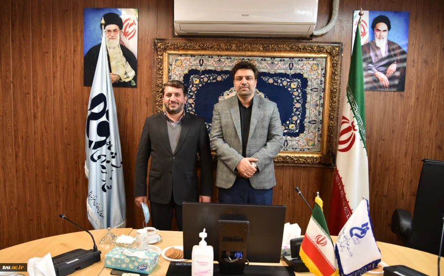 در دیدار دکتر خسرویان با استاندار یزد صورت گرفت؛

امضای تفاهم نامه تجهیز و راه اندازی دانشکده فنی و حرفه ای شهرستان مهریز 10
