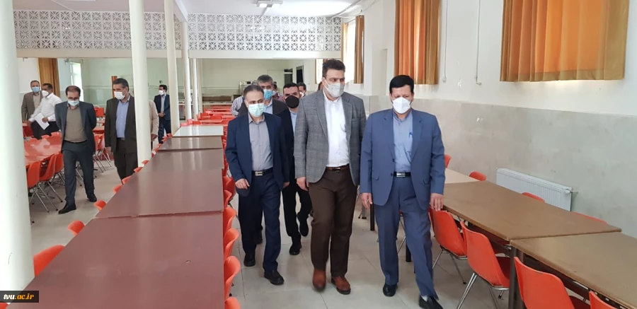 دکترعرفان خسرویان در اولین روز بازگشایی دانشگاه ها، از دانشکده فنی و حرفه ای شهید شمسی پور بازدید بعمل آورد 5