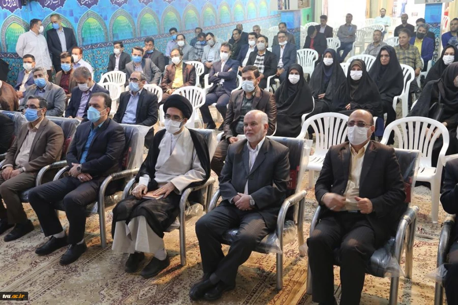 مراسم تکریم و معارفه روسای قدیم و جدید دانشکده فنی و حرفه ای شهید رجائی کاشان 3