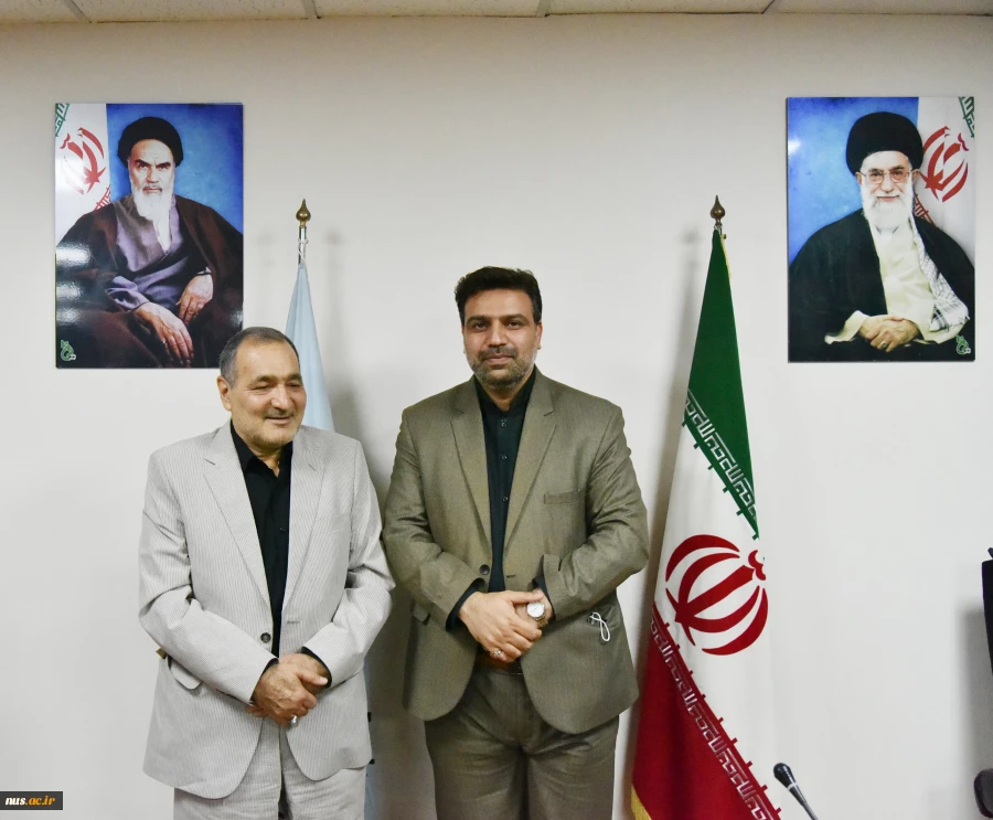دکتر عرفان خسرویان :

شهید طهرانی مقدم محصول نگاه تحول گرایانه در بستر انقلاب اسلامی است که در مکتب امامین انقلاب پرورش یافت 8
