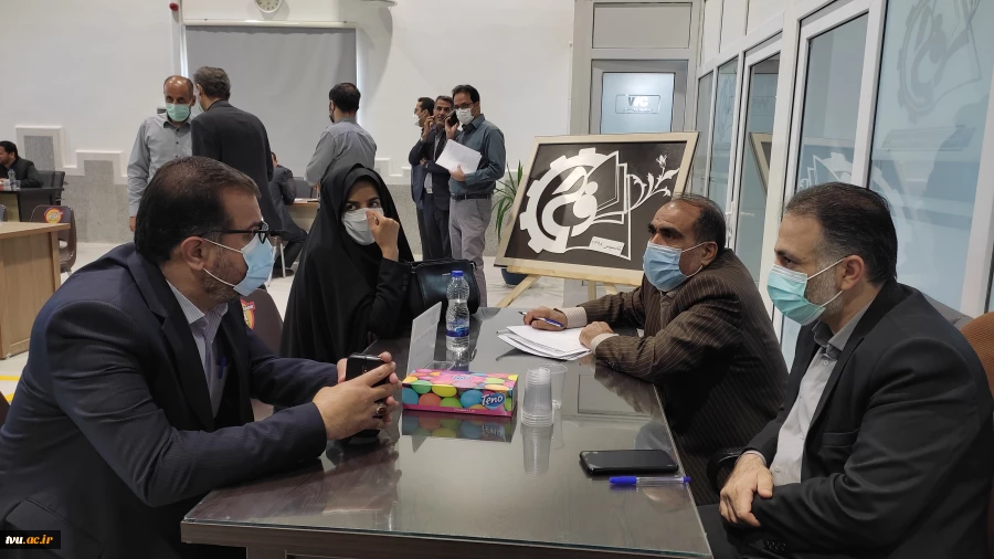 دومین ملاقات عمومی دکتر عرفان خسرویان با استادان، کارکنان و دانشجویان دانشگاه فنی و حرفه‌ای استان همدان برگزار شد 5