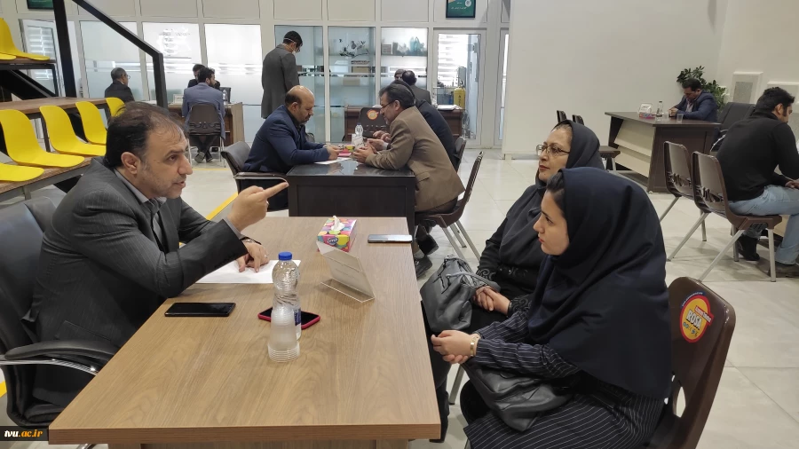 دومین ملاقات عمومی دکتر عرفان خسرویان با استادان، کارکنان و دانشجویان دانشگاه فنی و حرفه‌ای استان همدان برگزار شد 10