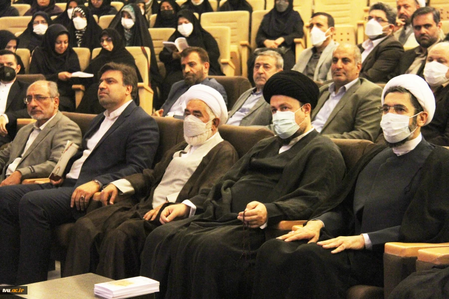 در آستانه سالگرد ارتحال بنیانگذار کبیر انقلاب اسلامی؛

آیین تجدید میثاق دانشگاهیان دانشگاه فنی و حرفه ای با آرمان های امام خمینی(ره) و تجدید بیعت با مقام معظم رهبری(مدظله العالی) برگزار شد 7