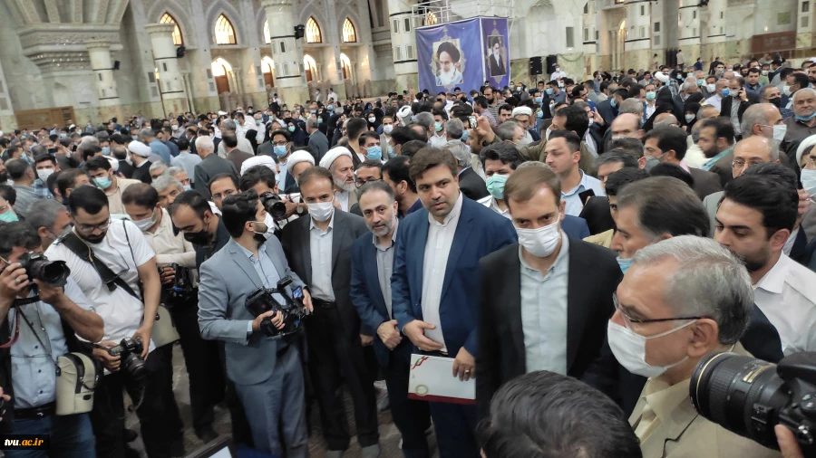 در آستانه سالگرد ارتحال بنیانگذار کبیر انقلاب اسلامی؛

آیین تجدید میثاق دانشگاهیان دانشگاه فنی و حرفه ای با آرمان های امام خمینی(ره) و تجدید بیعت با مقام معظم رهبری(مدظله العالی) برگزار شد 8