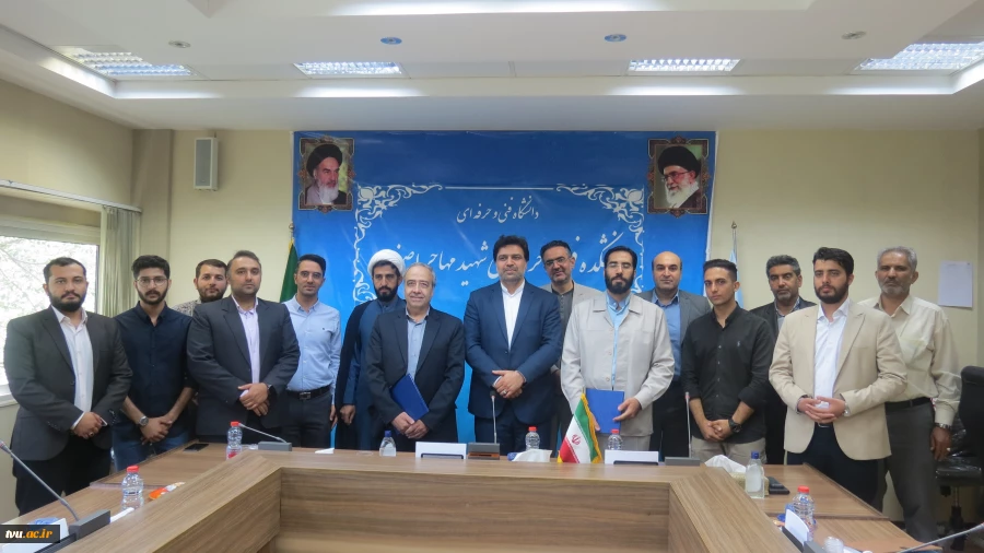 با حضور دکتر خسرویان صورت گرفت؛

افتتاح پژوهشکده شهید عباس دانشگر در دانشکده فنی و حرفه‌ای شهید مهاجر اصفهان 2