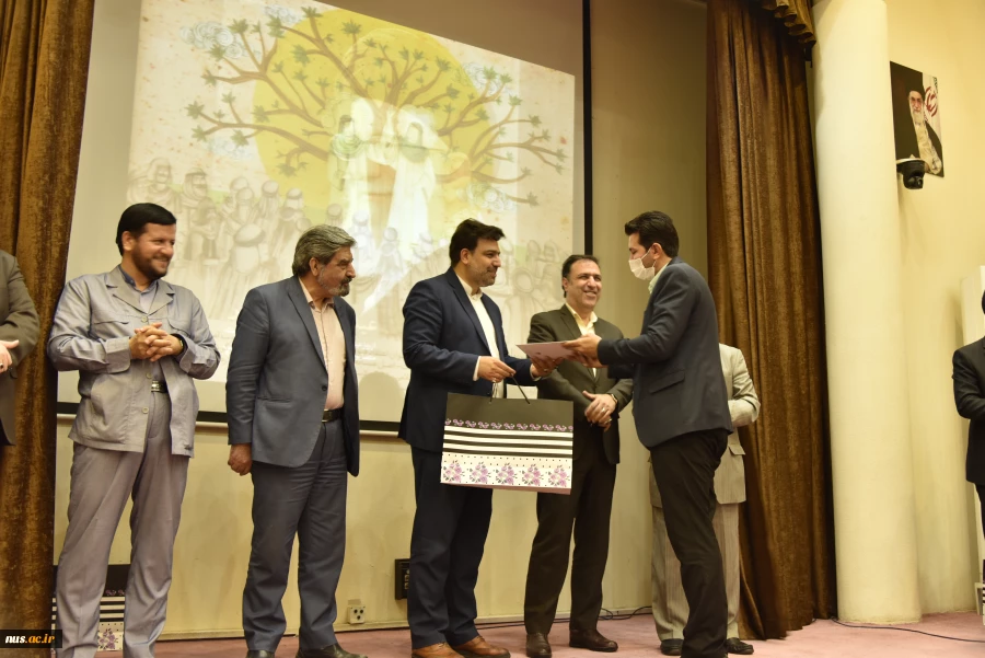 با حضور دکتر خسرویان؛

مراسم تجلیل از همکاران مقام‌آور ورزشی سازمان مرکزی دانشگاه فنی و حرفه‌ای برگزار شد 6
