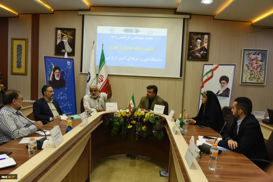 در دومین روز از هفته ملی مهارت؛

نشست صمیمانه رئیس دانشگاه فنی و حرفه ای کشور با خیرین برگزار شد 3