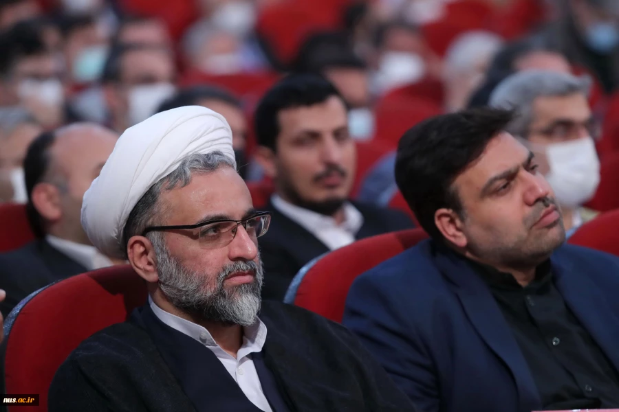 دکتر رئیسی در اجلاس روسای دانشگا‌ها، پژوهشگاه‌ها و پارک‌های علم و فناوری:

دانشگاه به عنوان اتاق فکر دولت تمام توان خود را برای ارتقای بهره‌وری در کشور به کار گیرد 2