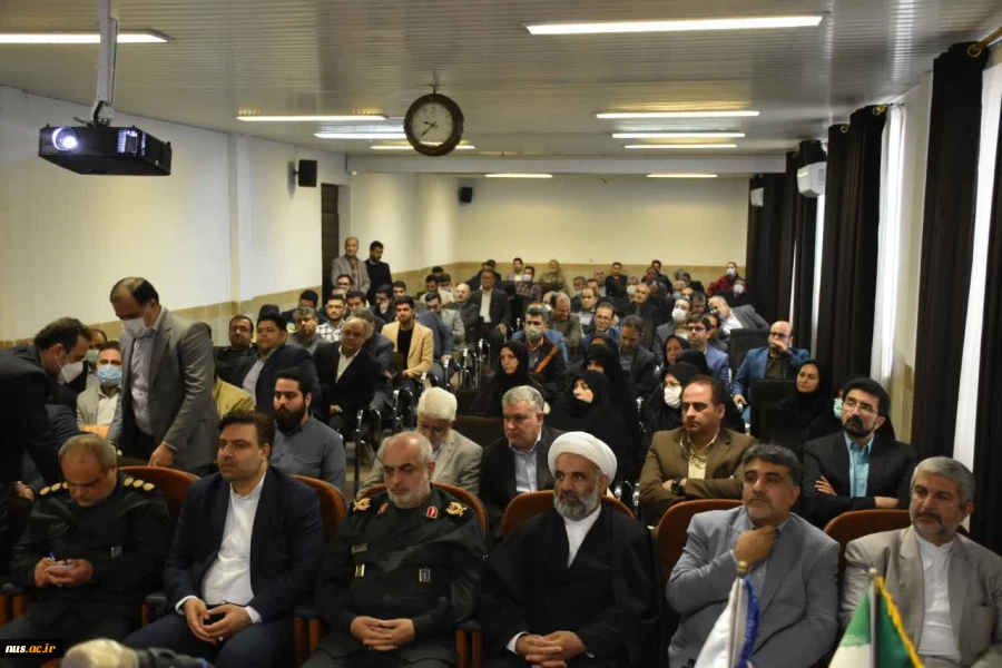 حضور دکتر خسرویان در آیین رونمایی از یادمان شهید گمنام دانشکده فنی و حرفه‌ای شهید چمران رشت 4