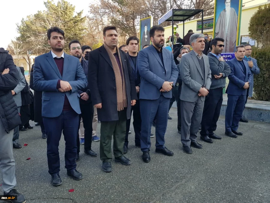 عطر شهید گمنام در دانشکده فنی و حرفه‌ای شماره 1 استان کرمانشاه پیچید
پیکر مطهر شهید گمنام با حضور دکتر خسرویان، همزمان با ایام شهادت حضرت فاطمه زهرا (س)، در دانشکده فنی و حرفه‌ای شماره 1 کرمانشاه تشییع شد 2