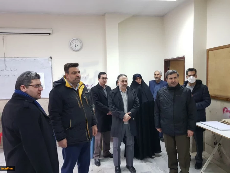 بازدید دکتر خسرویان و هیئت همراه از روند برگزاری امتحانات پایان ترم دانشکده فنی و حرفه‌ای دکتر شریعتی 7