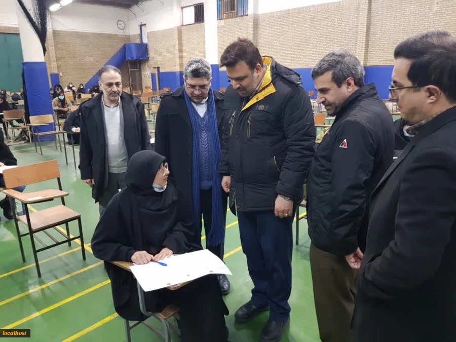 بازدید دکتر خسرویان و هیئت همراه از روند برگزاری امتحانات پایان ترم دانشکده فنی و حرفه‌ای دکتر شریعتی 10