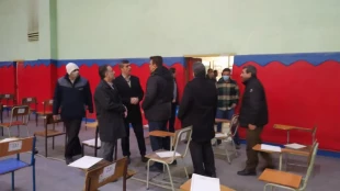 بازدید دکتر خسرویان و هیئت همراه از روند برگزاری امتحانات پایان ترم از دانشکده فنی و حرفه ای انقلاب اسلامی 6