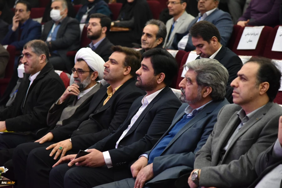 دکتر خسرویان در اجلاس رؤسای دانشکده‌ها و آموزشکده‌های فنی و حرفه‌ای سراسر کشور:

اجلاس پیش رو فرصت مغتنمی برای تعامل در خصوص چالش‌های مهارتی کشور و دانشگاه است 4
