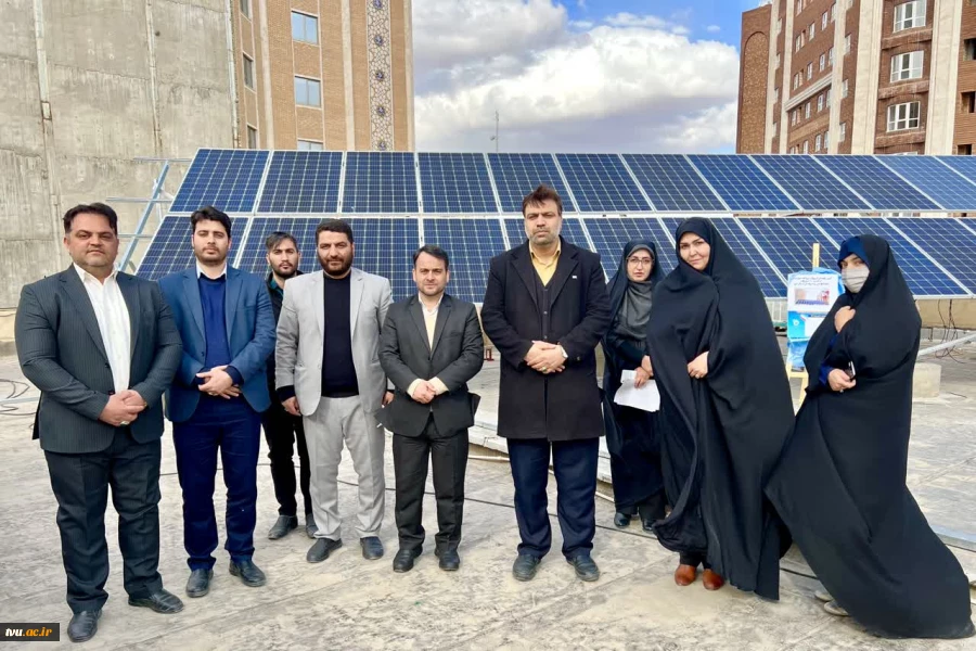 در آستانه فرارسیدن روز ۲۲ بهمن، با حضور دکتر خسرویان در استان قم انجام شد:

رونمایی از نیروگاه خورشیدی ده کیلو واتی 2