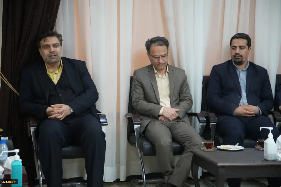در ساعات اولیه سفر دکتر خسرویان به استان فارس؛

دیدار با تولیت آستان مقدس احمدی و محمدی 2