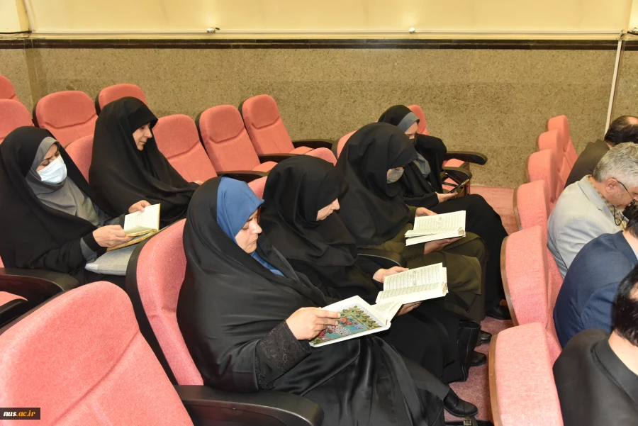 در بیست و ششمین روز از ماه مبارک رمضان محفل انس با قرآن در دانشگاه فنی و حرفه‌ای برگزار شد 7