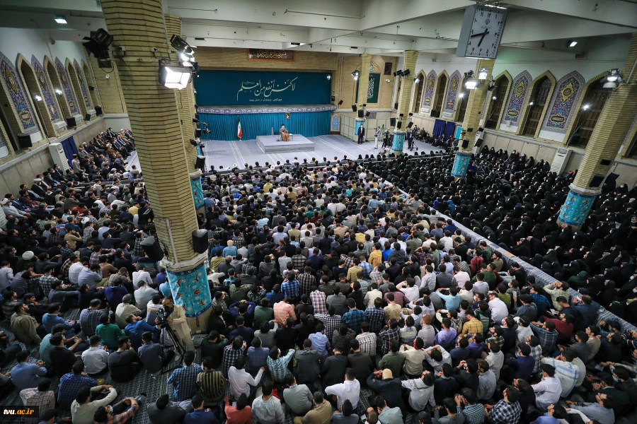 دیدار رمضانی دانشگاهیان با مقام معظم رهبری (مدظله العالی) 3