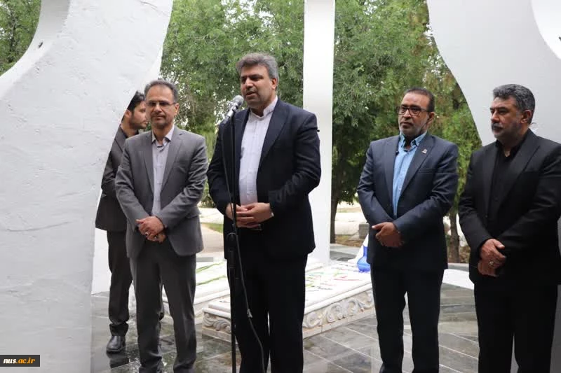 در آستانه برگزاری  اجلاس رؤسای دانشگاه‌ها و مؤسسات آموزش عالی، پژوهشی و فناوری در شیراز صورت گرفت:

حضور دکتر خسرویان در دانشگاه فنی و حرفه‌ای استان فارس 2