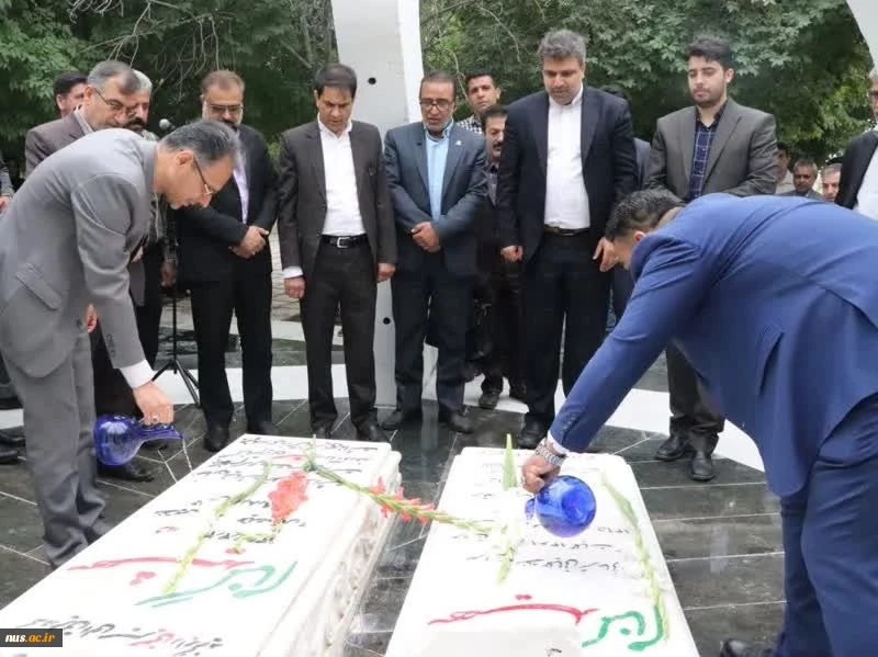 در آستانه برگزاری  اجلاس رؤسای دانشگاه‌ها و مؤسسات آموزش عالی، پژوهشی و فناوری در شیراز صورت گرفت:

حضور دکتر خسرویان در دانشگاه فنی و حرفه‌ای استان فارس 3