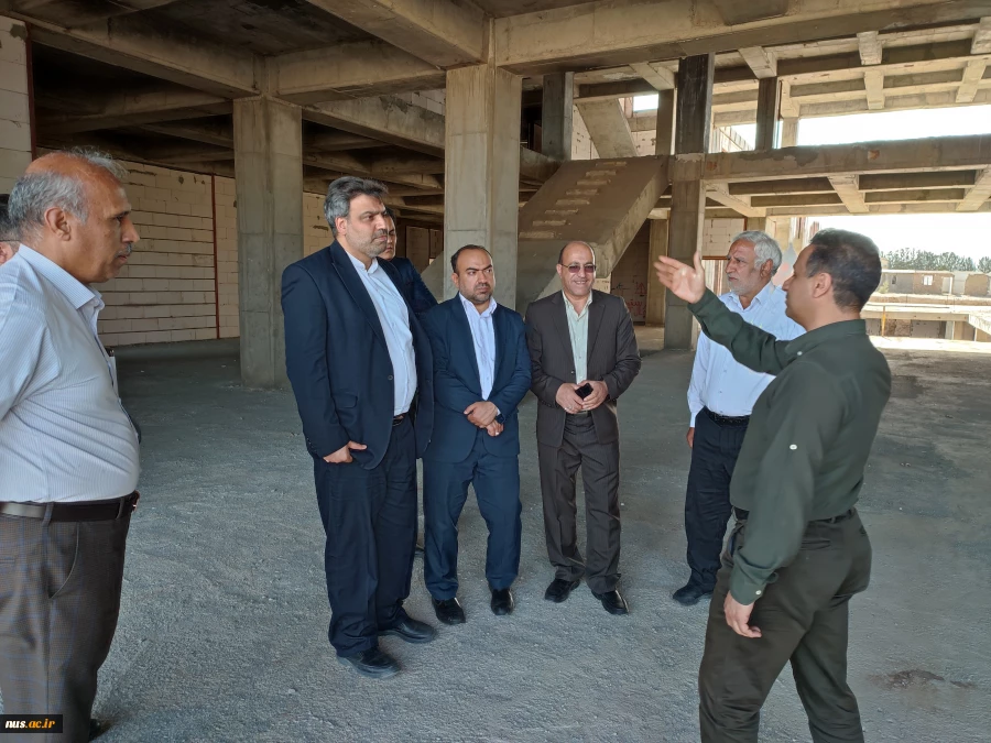 بازدید رئیس دانشگاه فنی و حرفه‌ای از ساختمان در حال احداث آموزشکده دختران کاشان 2