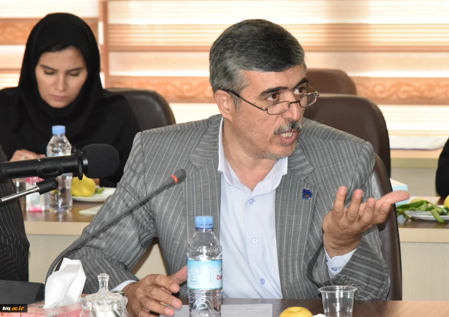 نشست تخصصی نهادینه‌سازی نظام صلاحیت حرفه‌ای در آموزش های مهارتی رسمی برگزار شد 17